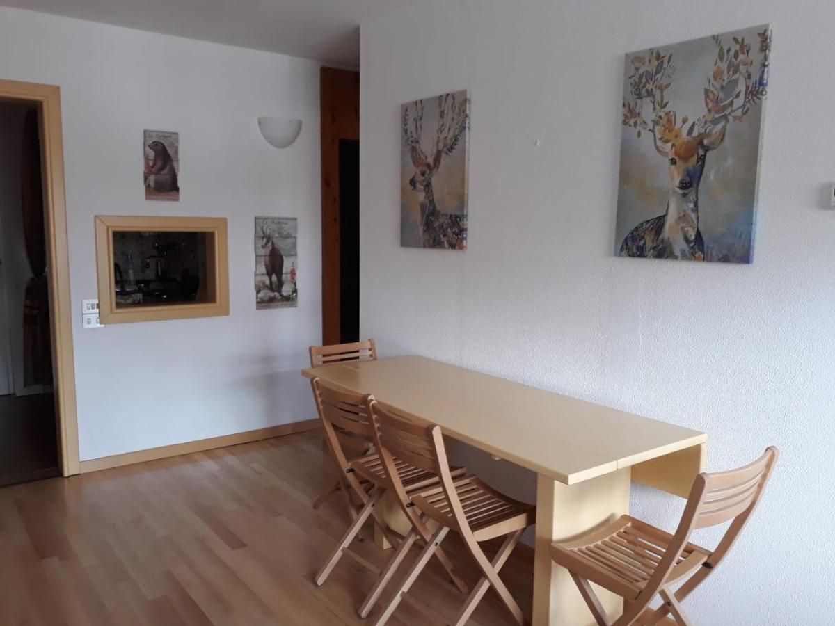 Complesso “I Dadi” Apartment เบรยล์-แชร์วิเนีย ภายนอก รูปภาพ